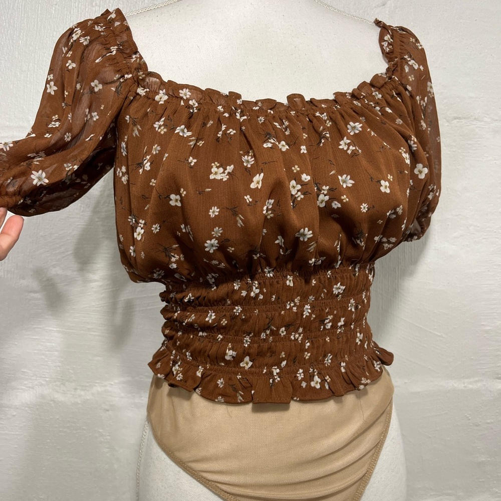 ASTR THE LABEL DITZY FLORAL BODYSUIT - Picture 9 of 15